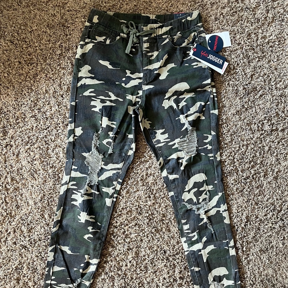 Women's Camo Jogger Pants